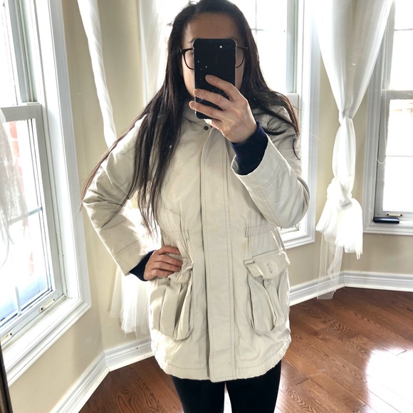 3/$20 ⭐️Closet clear out⭐️  - Gap youth jacket XL women’s size (XS/S) - Picture 7 of 7